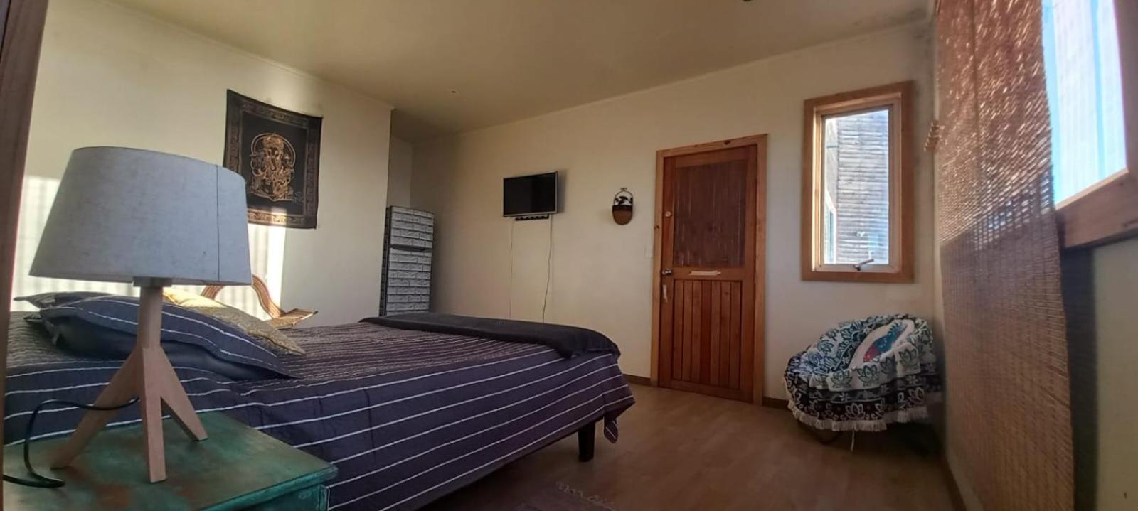 Hotel Hostal El Faro à San Antonio  Extérieur photo
